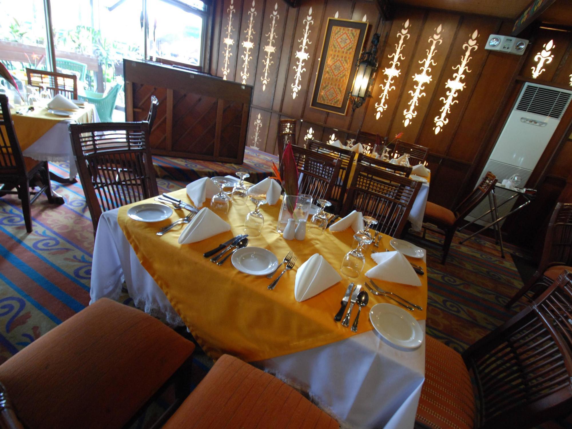 Oasis Hotel Angeles Luaran gambar