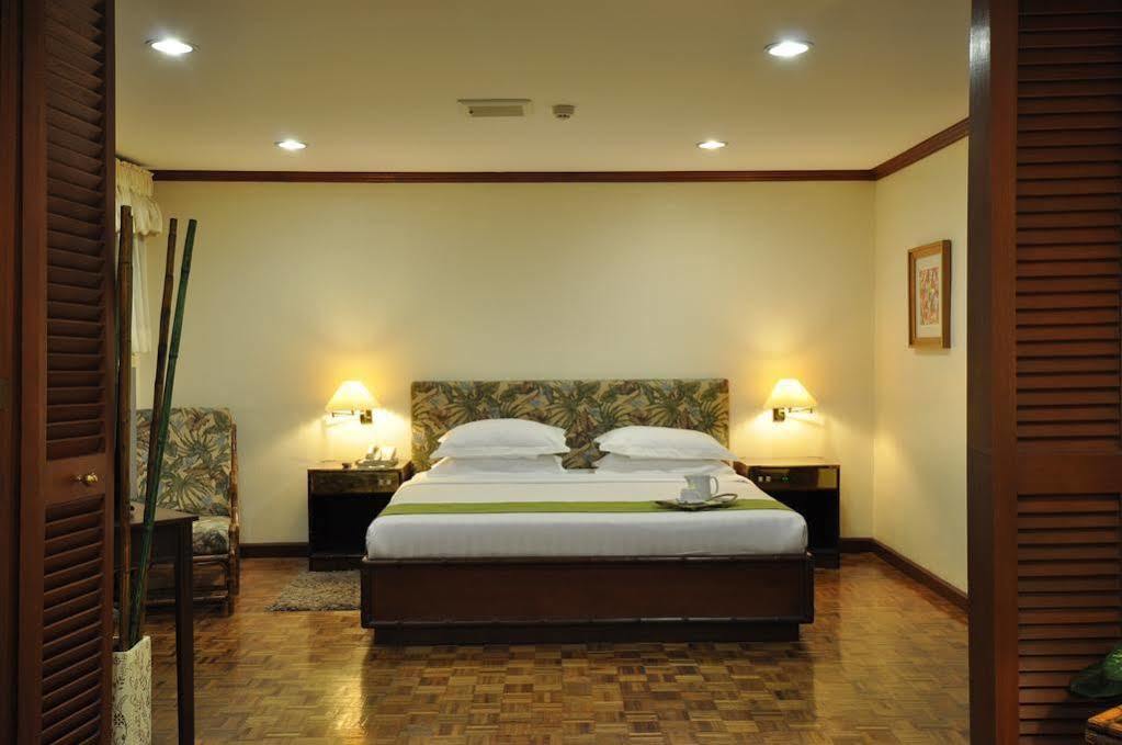 Oasis Hotel Angeles Luaran gambar