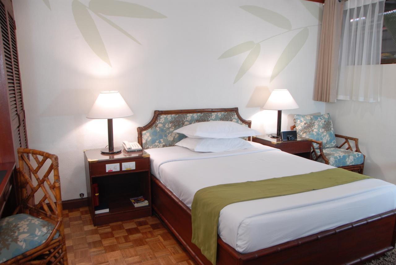 Oasis Hotel Angeles Luaran gambar